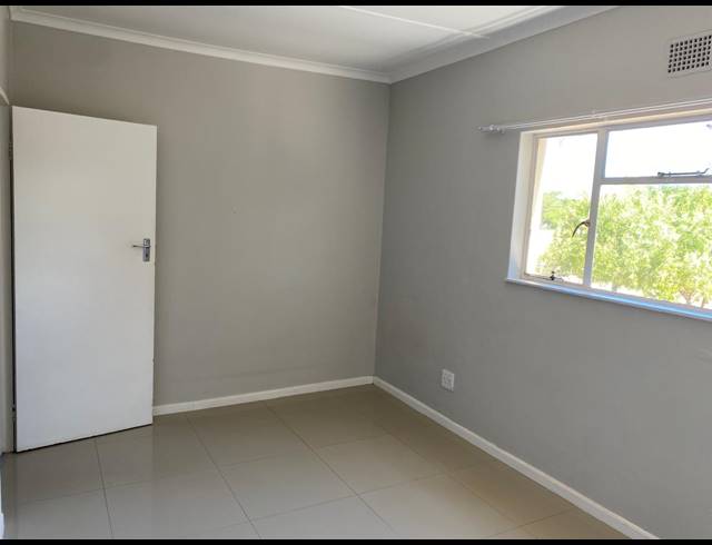 2 bed property to rent in LANGERUG